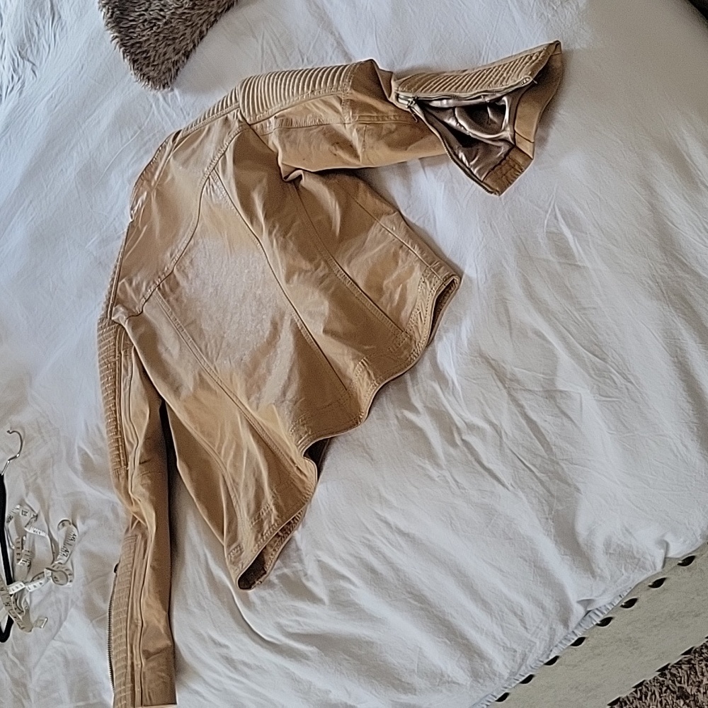 VINTAGE GENUINE leather-Light tan, beautiful leather jacket Small - Picture 3 of 13